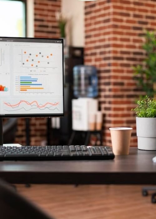 business-analysis-empty-startup-office_482257-115040